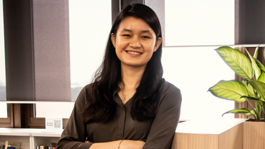 Low Yen Ling Graduate Officer