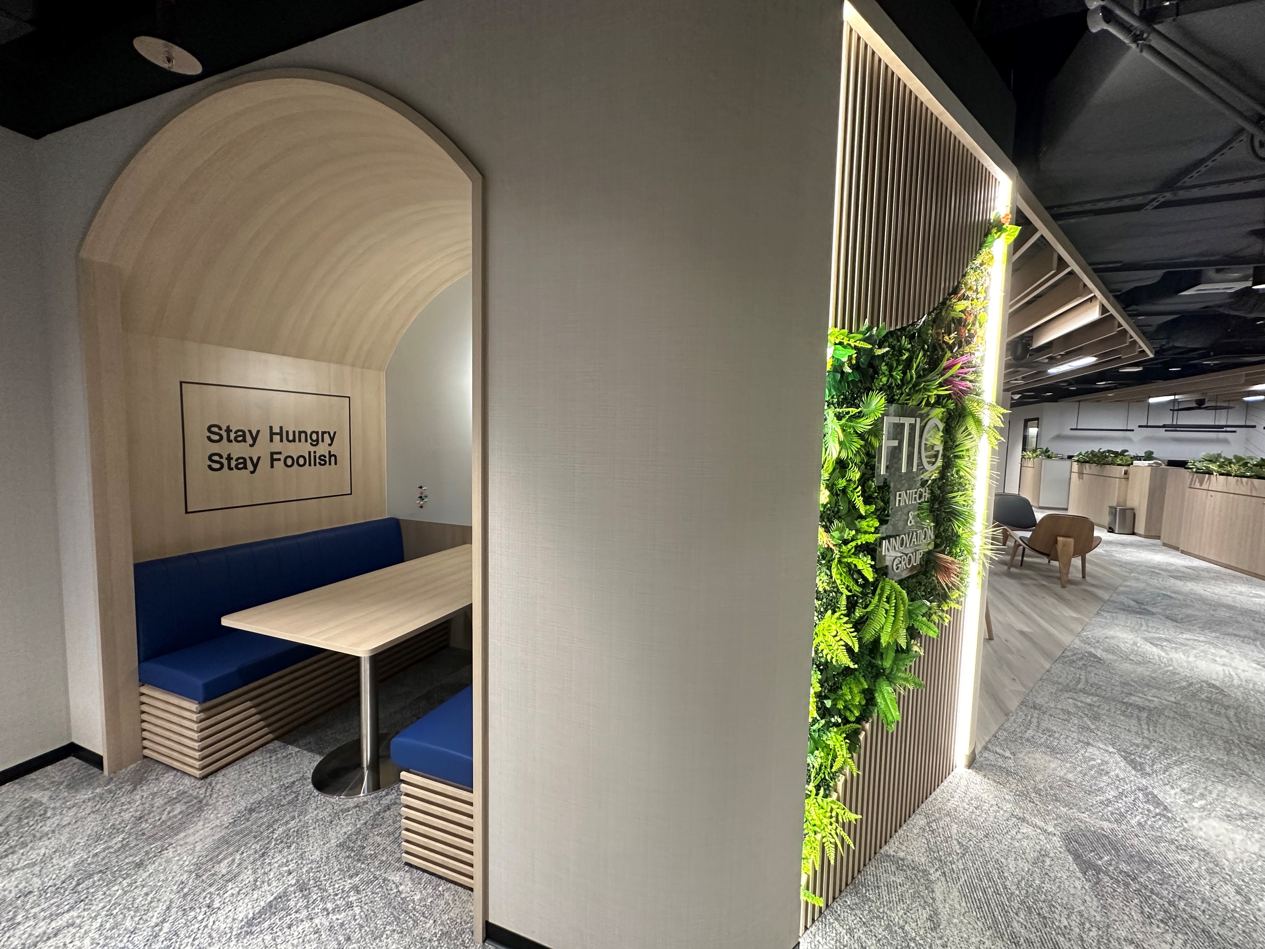 Collab_Booth