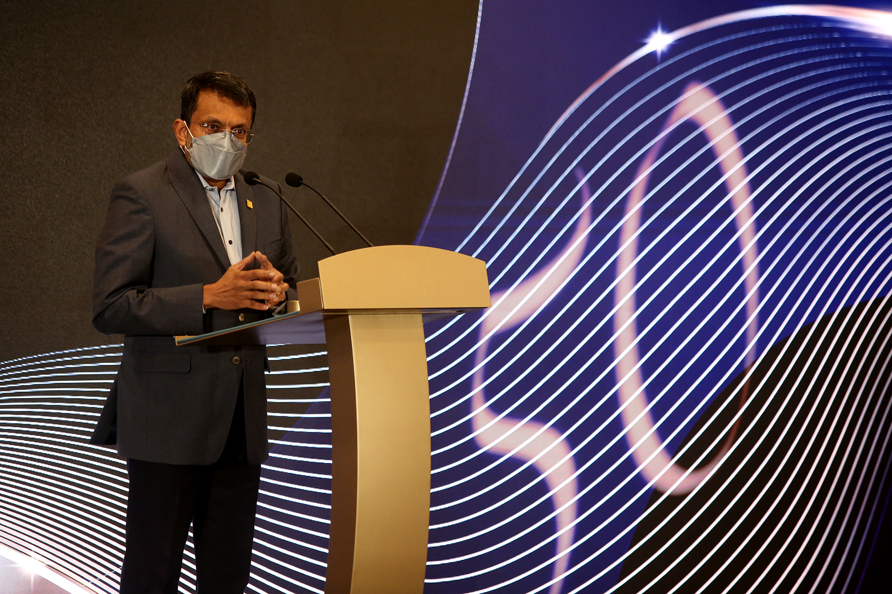 Mr Ravi Menon Managing Director delivering the welcome remarks at the MAS 50th Anniversary Partners Appreciation Evening 3